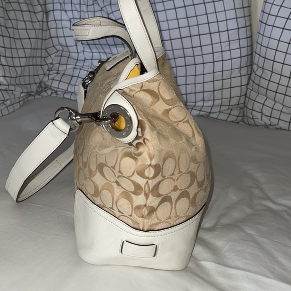 Coach Hadley signature duffle bag/wrist bag. Medium size - Picture 3 of 16